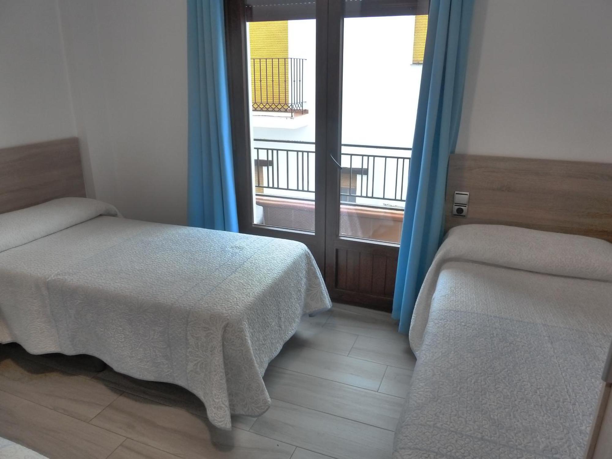 Hostal Casa Fermina- A 2 Horas De Las Pistas De Esqui Trevélez Zewnętrze zdjęcie